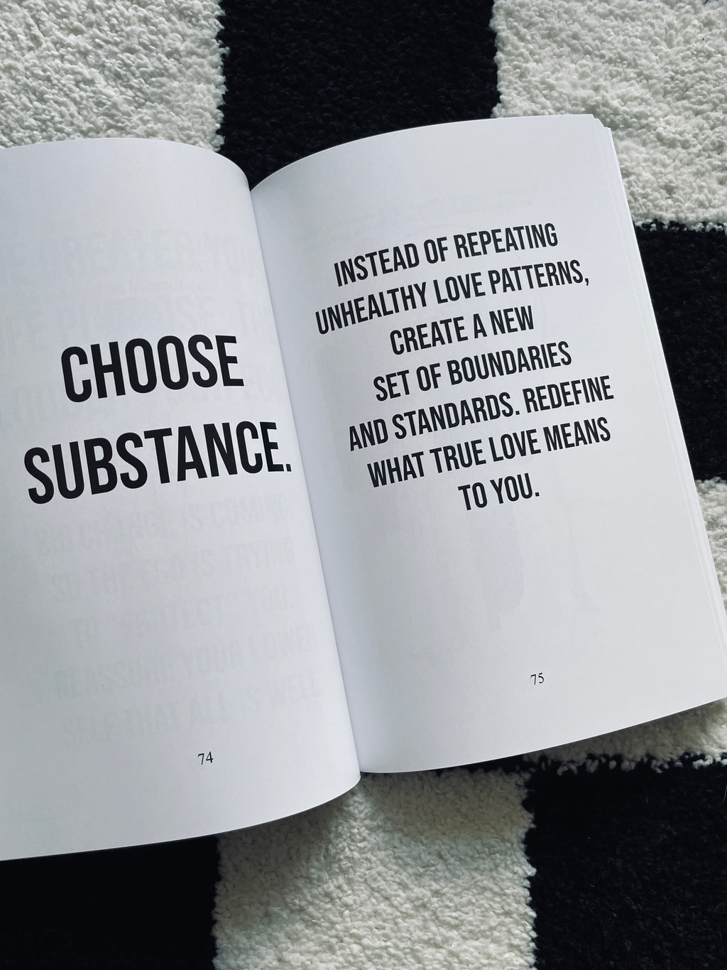 THE ORACLE’S NOTES: SPIRITUAL ADVISEMENT PAPERBACK BOOK WITH CARD MEANINGS